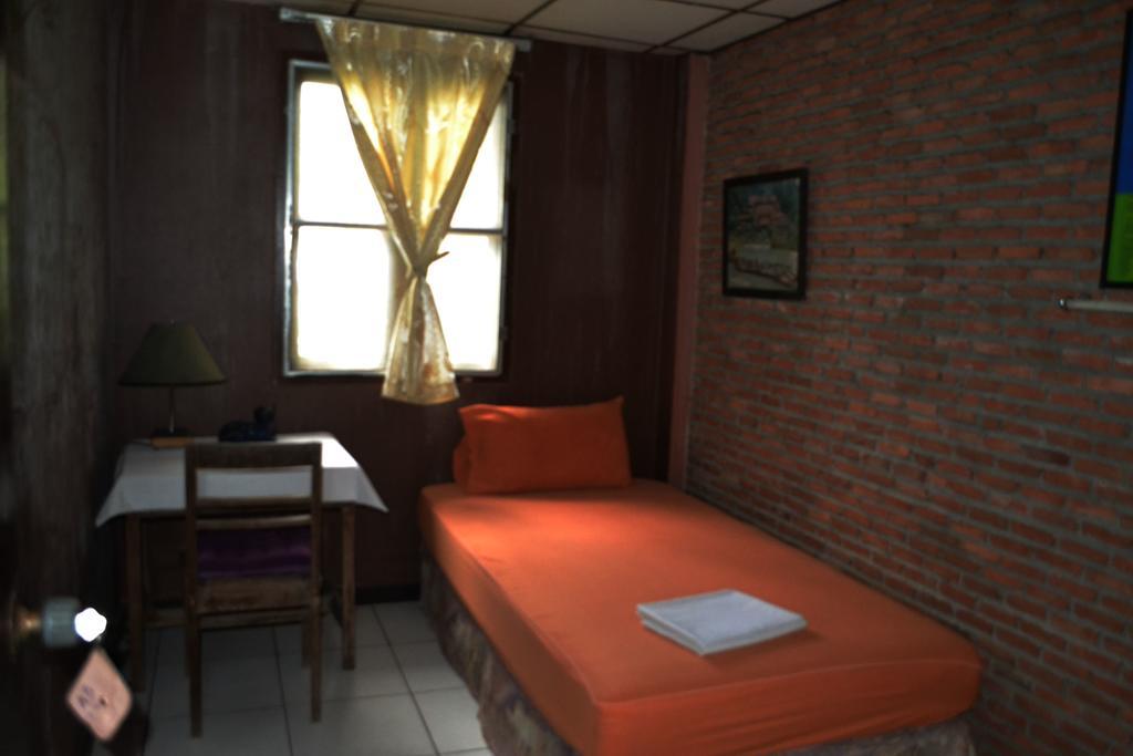 Brickhouse Ayutthaya Guesthouse Est 1986 Exterior photo